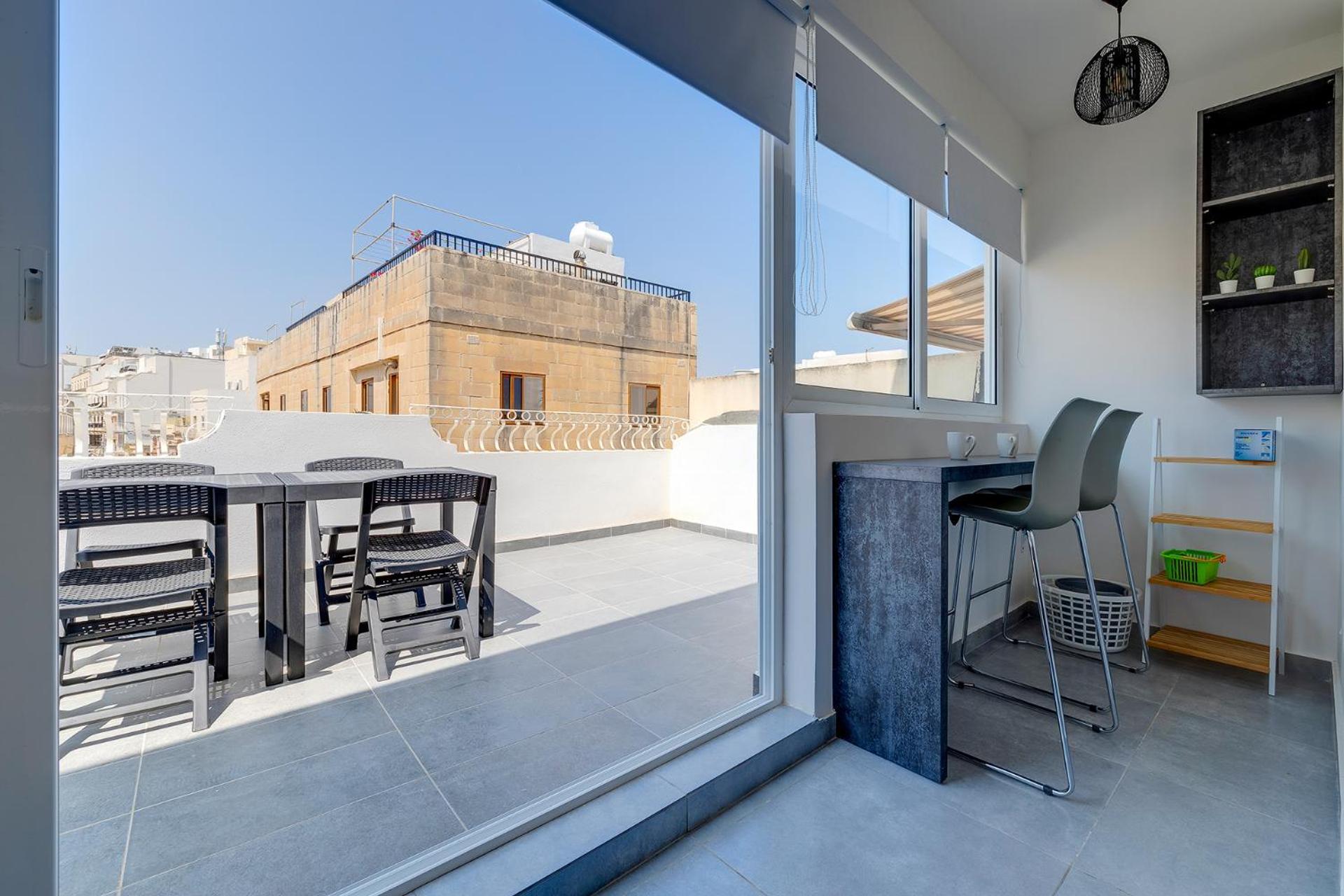 Stunning 2Br Holiday Penthouse In Central Sliema Ngoại thất bức ảnh